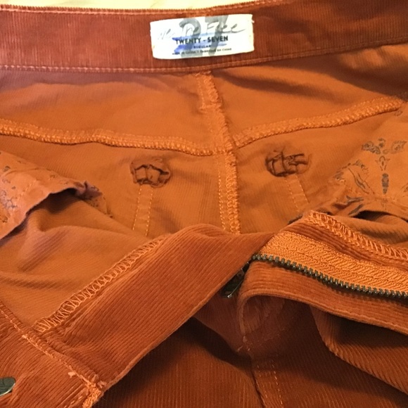 Free People corduroy pants, size 27, Skinny leg with fringed bottom - Picture 4 of 10